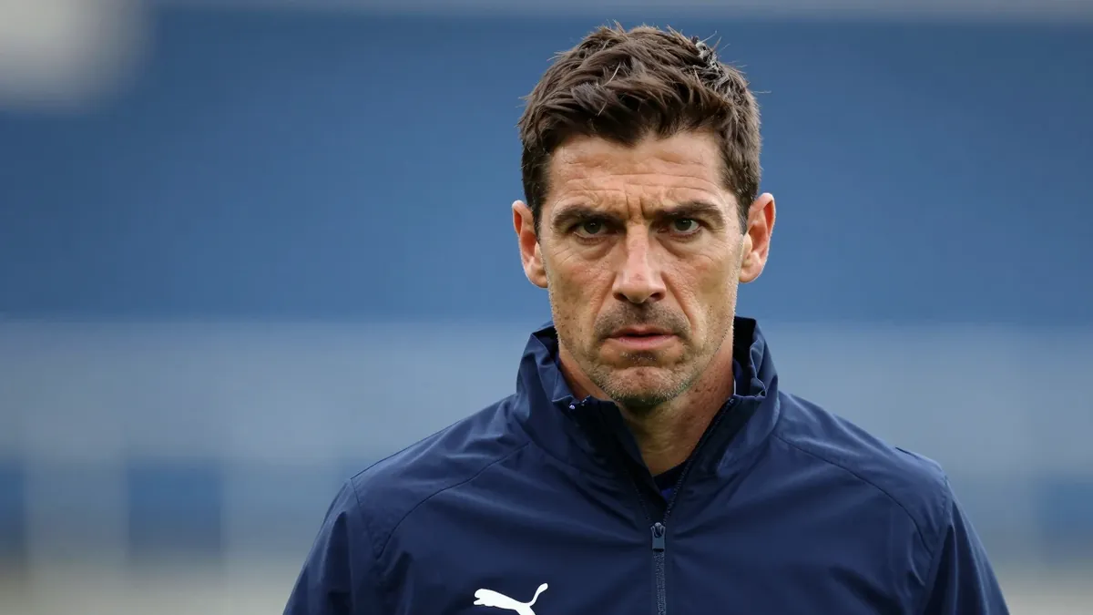 York City boss Scott Lindsey says winning games is key to building a relationship with fans as his team makes a solid...